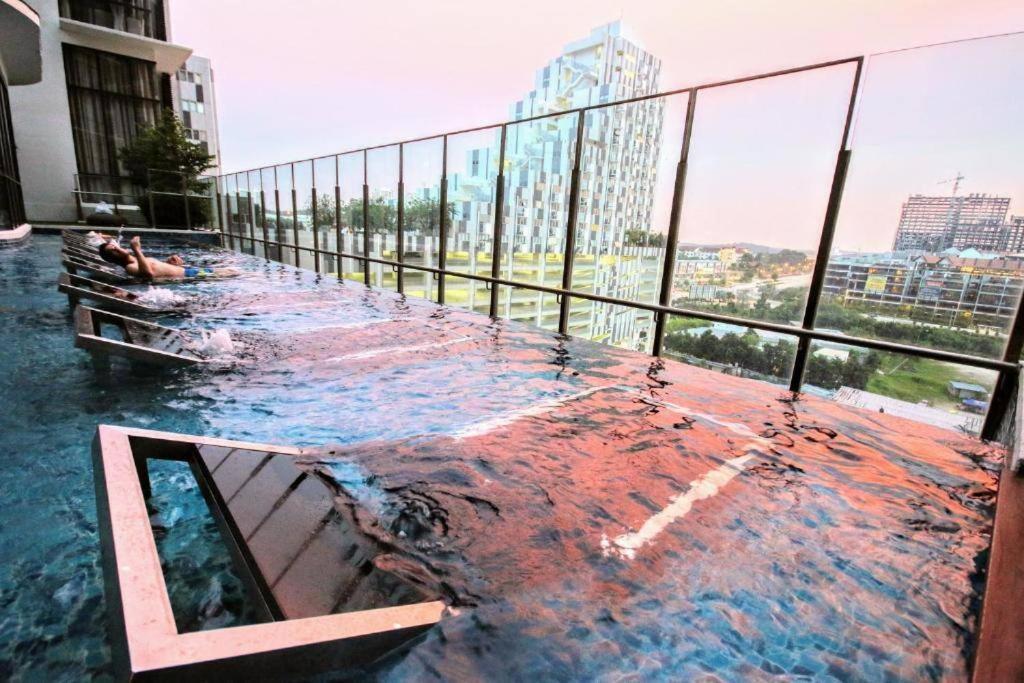 Lovely 3-bedroom Serviced @ Apartment *